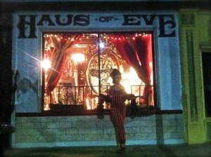 Haus of Eve - night       
